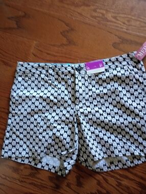 Merona Geometric Black/ White/ Gray Women's Shorts Size 12. NWT